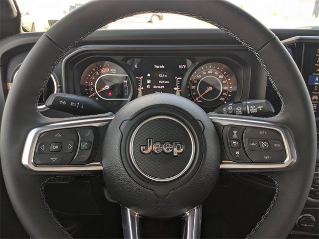 New 2025 Jeep Wrangler Unlimited Sahara AWD/4WD image 20