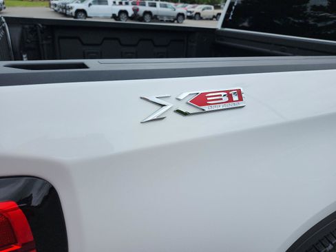 Certified 2025 GMC Sierra 1500 SLT w/ SLT Premium Package AWD/4WD image 6