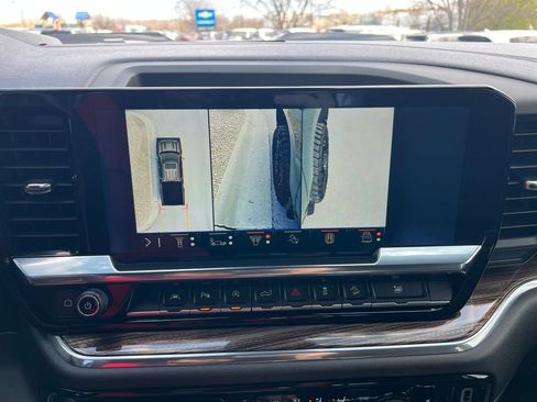 Used 2025 Chevrolet Silverado 1500 LT Trail Boss w/ Convenience Package II image 43