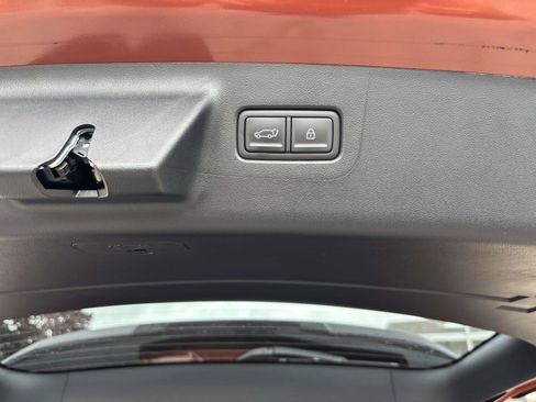 Used 2025 Hyundai Santa Fe Calligraphy image 5