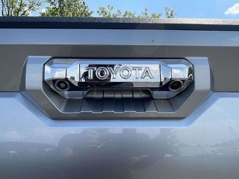 New 2026 Toyota Tundra Limited AWD/4WD image 10