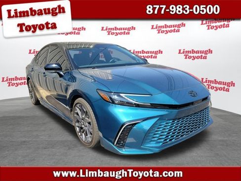 Used 2025 Toyota Camry XSE FWD image 1
