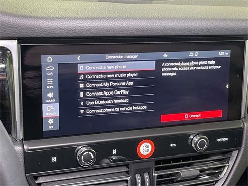 Used 2024 Porsche Macan image 31