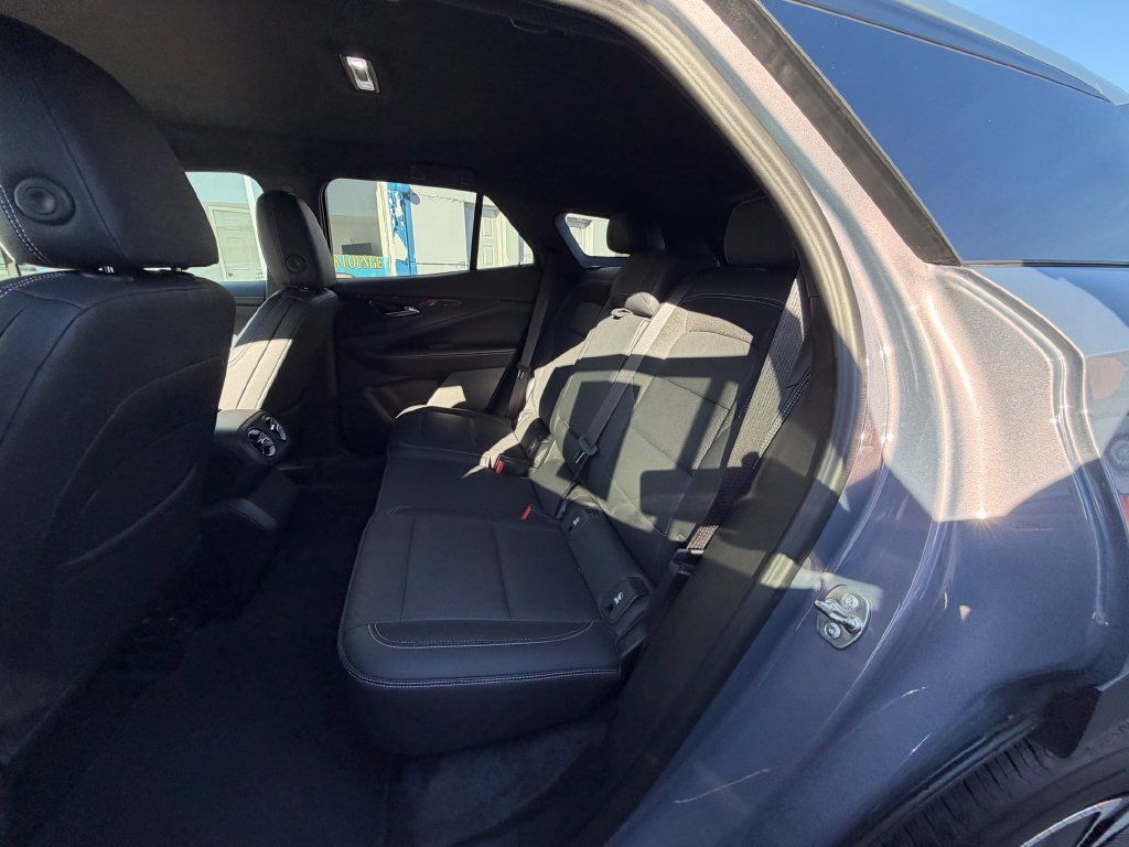 Used 2024 Chevrolet Blazer EV LT AWD/4WD image 9