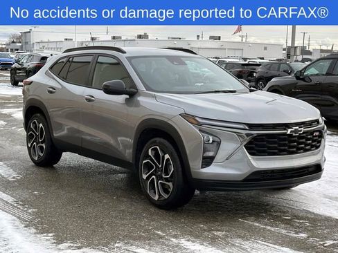 Used 2024 Chevrolet Trax RS w/ Driver Confidence Package image 8