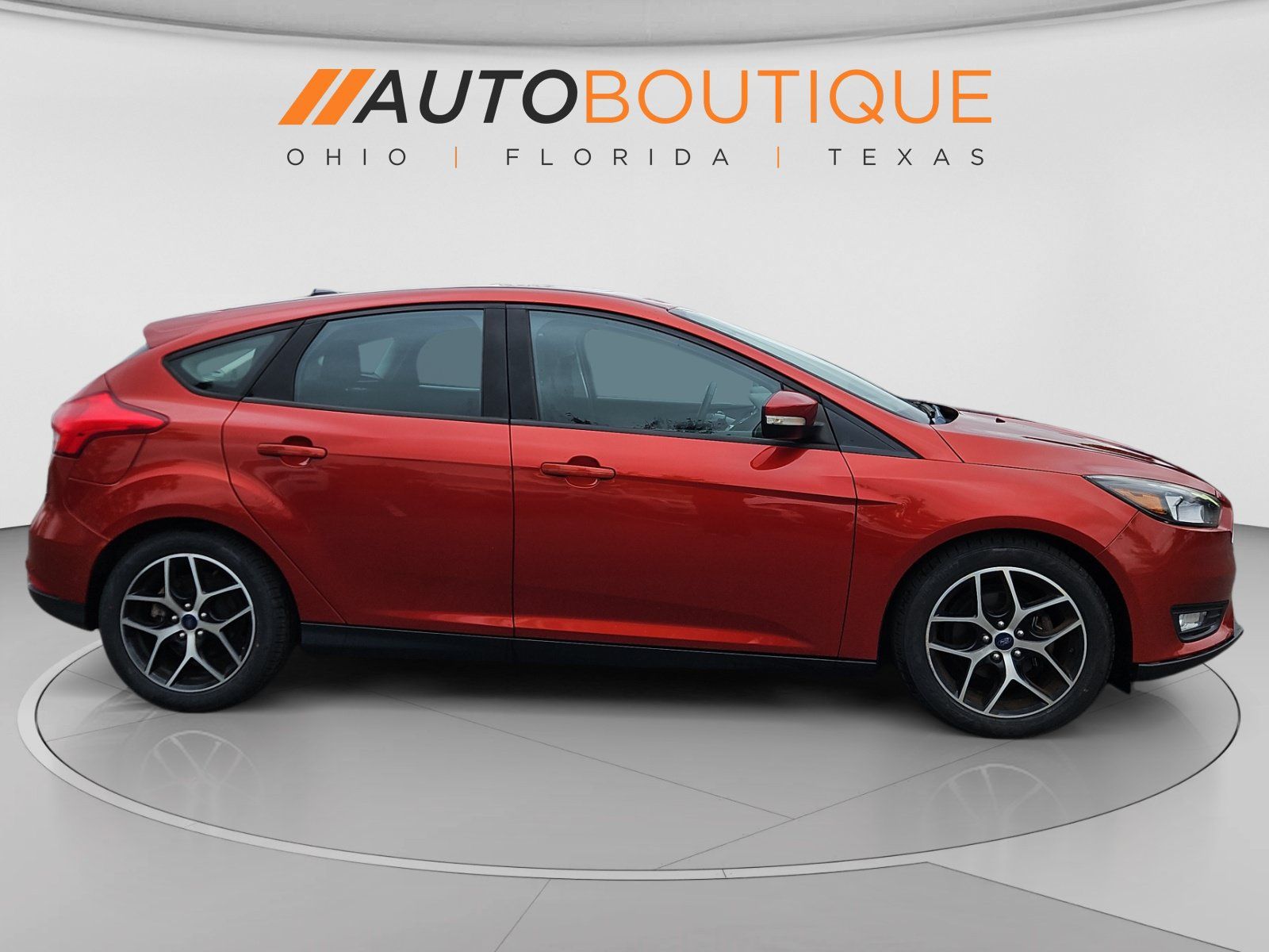 Used 2018 Ford Focus SEL w/ Cold Weather Package FWD image 6