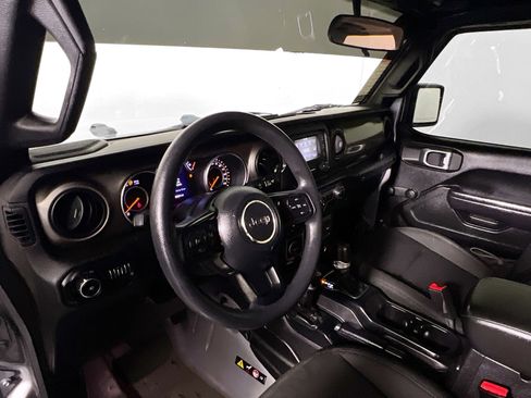 Used 2018 Jeep Wrangler Sport image 28