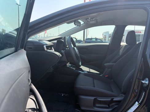 Used 2024 Toyota Corolla LE FWD image 11