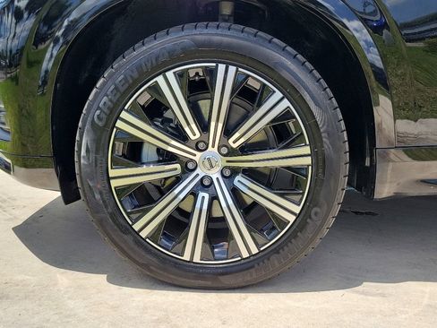 Used 2023 Volvo XC90 B5 Core w/ Protection Package Premier AWD/4WD image 3