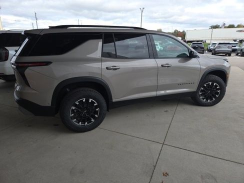 New 2026 Chevrolet Traverse Z71 w/ Enhanced Driving Package image 7