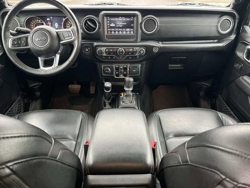 Used 2019 Jeep Wrangler Unlimited Sahara w/ Cold Weather Group image 14