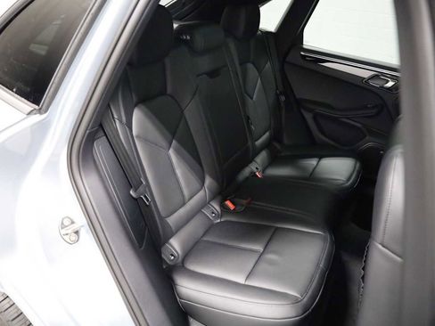 Certified 2026 Porsche Macan image 37
