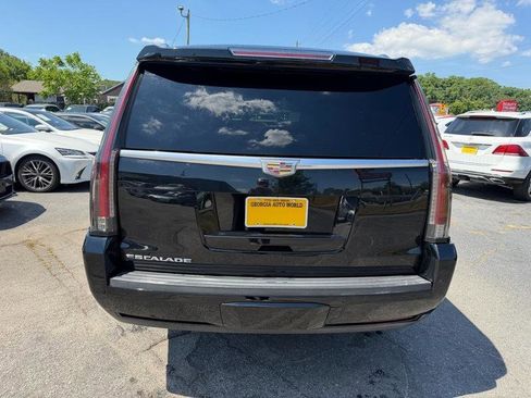 Used 2018 Cadillac Escalade ESV 2WD image 12