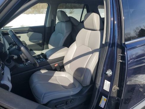 Used 2023 Honda Pilot Touring image 19