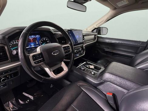 Used 2024 Ford Expedition Max XLT image 18