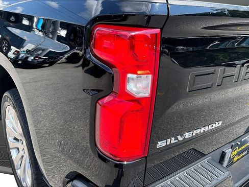 Used 2022 Chevrolet Silverado 1500 High Country w/ Technology Package AWD/4WD image 24