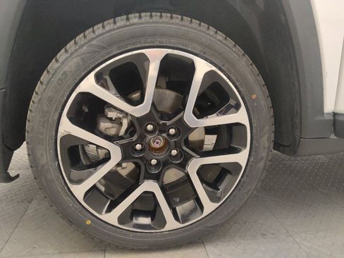 Used 2018 Jeep Compass Limited w/ Navigation Group AWD/4WD image 31