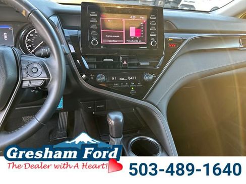 Used 2024 Toyota Camry SE image 21