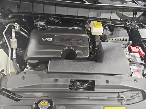 Used 2022 Nissan Pathfinder SV AWD/4WD image 21