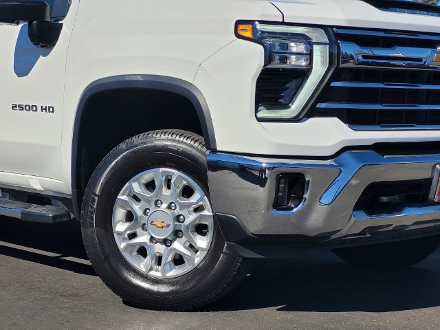 Used 2025 Chevrolet Silverado 2500 LTZ AWD/4WD image 9