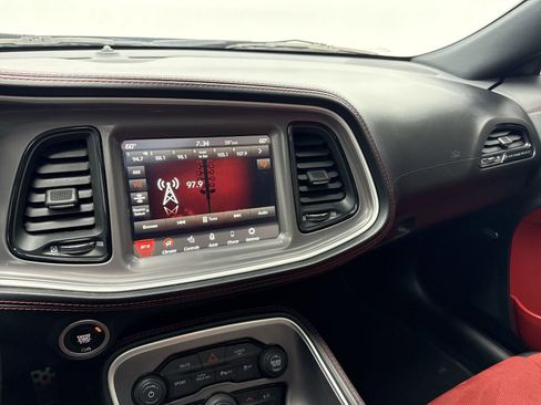 Used 2022 Dodge Challenger GT w/ Plus Package image 17