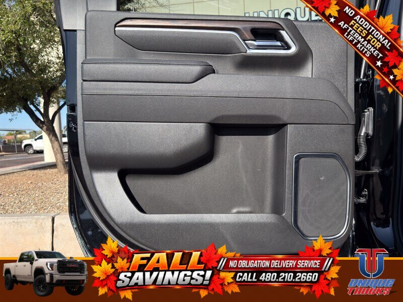 Used 2025 GMC Sierra 2500 SLT w/ SLT Premium Package AWD/4WD image 21