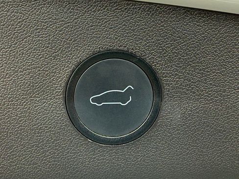 Used 2021 Tesla Model 3 Performance image 26