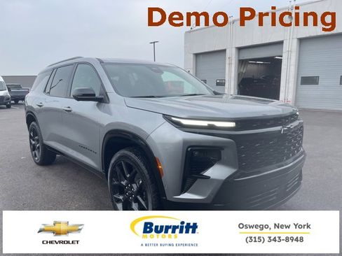 New 2025 Chevrolet Traverse RS w/ LPO, Floor Liner Package image 1