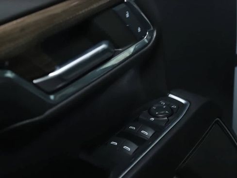 Used 2024 Chevrolet Silverado 1500 RST image 16