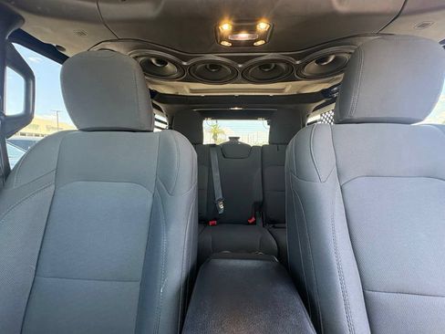 Used 2019 Jeep Wrangler Unlimited Sport S AWD/4WD image 16
