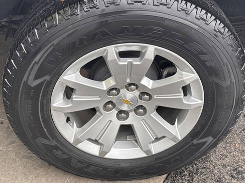 Used 2022 Chevrolet Colorado LT w/ LT Convenience Package image 10