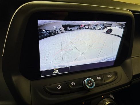 Used 2021 Chevrolet Camaro LT w/ Technology Package image 14