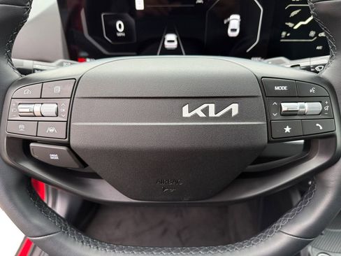 Certified 2025 Kia K4 EX image 20
