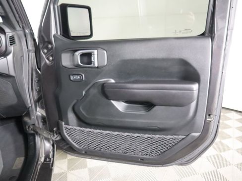 Used 2021 Jeep Wrangler Unlimited Sport image 25