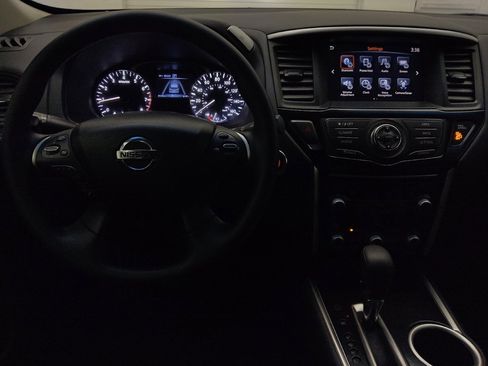 Used 2020 Nissan Pathfinder S AWD/4WD image 22