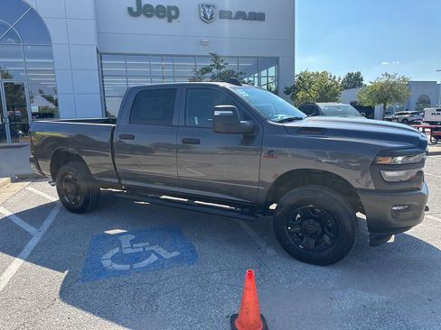 New 2026 RAM 3500 Tradesman image 38