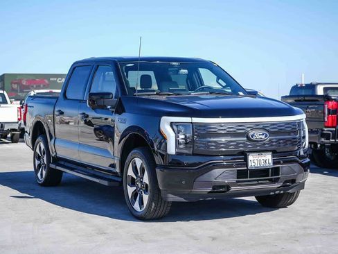 Used 2025 Ford F150 Lightning Platinum AWD/4WD image 3
