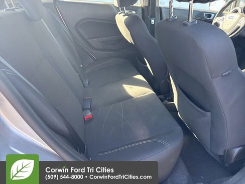 Used 2015 Ford Fiesta SE image 7
