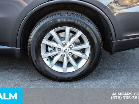 Used 2025 Dodge Durango GT RWD image 16