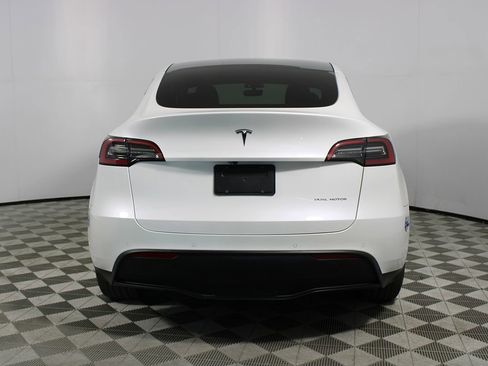 Used 2021 Tesla Model Y Long Range image 33
