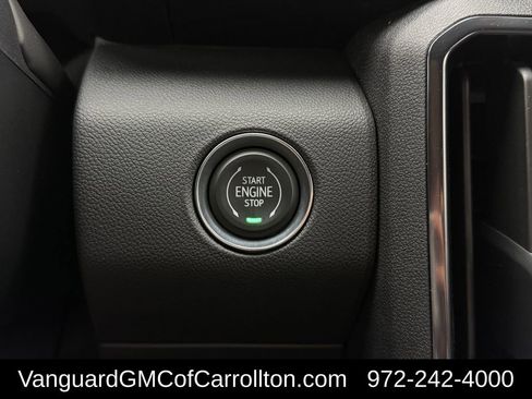 New 2026 GMC Acadia AT4 w/ LPO, Floor Liner Package AWD/4WD image 18