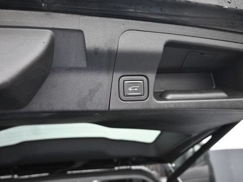 Used 2020 GMC Acadia SLT w/ Driver Alert Package II AWD/4WD image 7