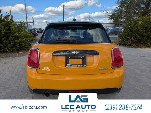 Used 2016 MINI Cooper 4-Door Hardtop image 4