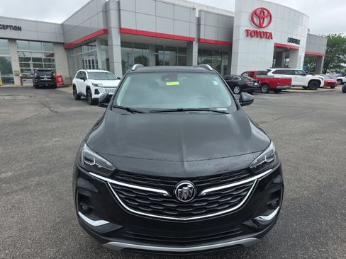 Used 2023 Buick Encore GX Essence w/ Experience Buick Package FWD image 3