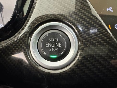 Used 2024 Cadillac XT6 Sport w/ LPO, ONYX Package image 17