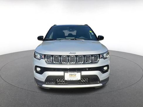 Used 2025 Jeep Compass Limited image 4