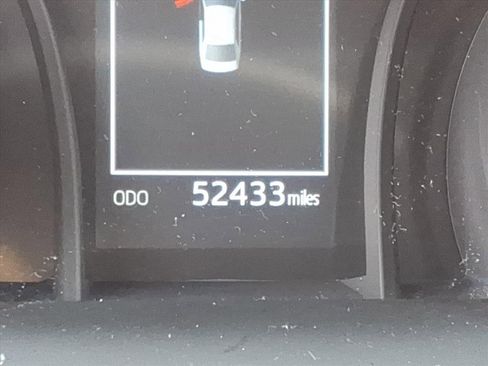 Used 2024 Toyota Camry SE image 20