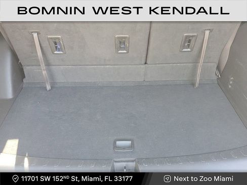 Used 2022 Chevrolet Traverse RS image 7