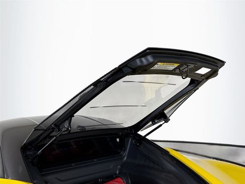 Used 2022 Ferrari F8 Tributo image 29