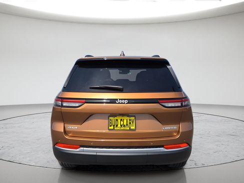 New 2026 Jeep Grand Cherokee Limited AWD/4WD image 4